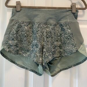 Outdoor Voices running shorts | Green | 2.5” | Hudson style (size S)